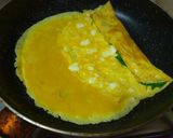 Pas rețetă Omletă rulată cu rucola și salam 1 fotografie