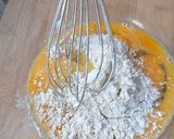 Une image de l'étape 1 de Mini quiches sans pâte au saumon fumé.