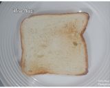 A picture of step 2 of Fry Egg Sandwich.