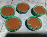 Foto langkah ke 6 dari resep Bolu kukus coklat mekar tanpa telur tanpa mixer.