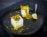 Mangós-maracujás kókusz kocka pisztáciával recept fázis 10 fotója