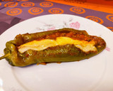 Foto del paso 3 de la receta: Pimiento verde relleno de carne picada, verduras, tomate y queso