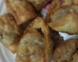 A picture of step 6 of Qeema vgi wonton.