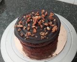 A picture of step 16 of Ragi Chocolate Cake with Walnut Crunch.