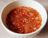 Hình bước làm 3 của món Gỏi CHÂN GÀ, CÀ PHÁO với TÔM chua