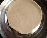 A picture of step 5 of Mooli parantha.