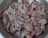 Foto del paso 1 de la receta: Mollejitas de pollo en salsa verde