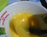 Foto langkah ke 3 dari resep Kol goreng lapis telur.
