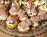 Foto del paso 5 de la receta: 🍸 Canapé de olivas negras 🍸