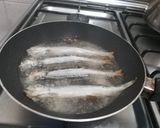 Foto langkah ke 4 dari resep Ikan Capelin Goreng Tepung.