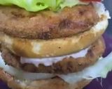 صورة لخطوة 7 من وصفة برجر الدجاج المحشي 😋😋