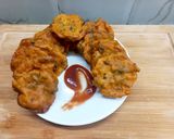 A picture of step 2 of Methi ke Aloo Bhajiye.
