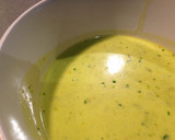 Foto del paso 5 de la receta: Merluza a la marinera al azafrán con almejas y gulas