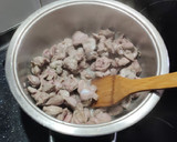 Foto del paso 1 de la receta: Mollejas encebolladas