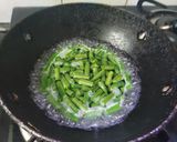 A picture of step 1 of French Beans and Potatoes Pepper Fry.
