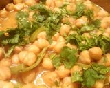 A picture of step 8 of Delicious chickpea curry😊.