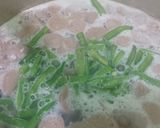 Foto langkah ke 2 dari resep Sop sayur bakso.