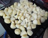 A picture of step 2 of Oven grilled potatoes.