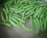 A picture of step 2 of Green beans salad.