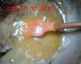 Foto langkah ke 1 dari resep Mengoles loyang untuk membuat bolu.