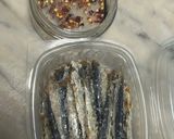 Foto del passaggio 1 della ricetta Sardelle salate alla calabrese