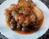 Foto del paso 8 de la receta: Pollo con caracoles a la cerveza