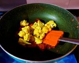 A picture of step 7 of Gobi-Paneer Kadai.