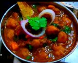पंजाबी स्टाइल छोले भटूरे(punjabi style chole bhature recipe in hindi) रेसिपी चरण 5 फोटो