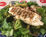 Foto del paso 3 de la receta: Filete de tilapia con ensalada de brócoli asado. 100% libre de grasa