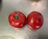 Une image de l'étape 3 de Salade de concombres et tomates au labneh, menthe et feta.