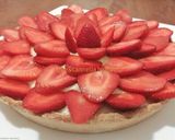 Foto del passaggio 5 della ricetta Crostata di fragole