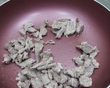 Gambar langkah 2 resipi Daging Goreng Kunyit.
