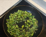 Foto del paso 3 de la receta: Ensalada de bulgur con espárragos verdes y manzana