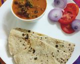 A picture of step 3 of Chana masala with Roti.