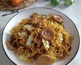 Foto langkah ke 5 dari resep Mie goreng simpel.