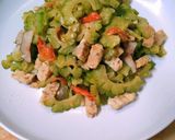Foto langkah ke 5 dari resep Tumis Pare Tempe.
