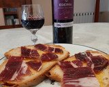 Foto del paso 11 de la receta: Pan Tostado con All-i-oli y Jamón