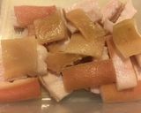 Hình bước làm 1 của món Bì rang sả ớt