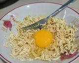 Foto langkah ke 2 dari resep Martabak mie telor.