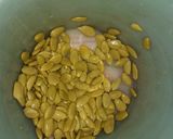 Foto del paso 3 de la receta: Parotas con chile sal y limón