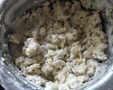 A picture of step 1 of Rice crackers with onion karam.