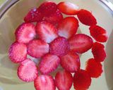 A picture of step 2 of Strawberries Milk Pudding.