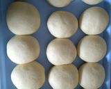 Foto langkah ke 3 dari resep roti goreng isi kacang tanah .