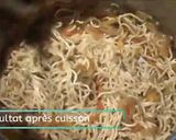 Une image de l'étape 1 de Nouilles aux légumes et beignets de poisson 🐟.