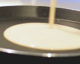 A picture of step 4 of Rose pancake.