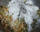 A picture of step 2 of Mix veg pakoda.