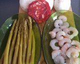 Foto del paso 1 de la receta: Champiñones revueltos con gambas y espárragos verdes