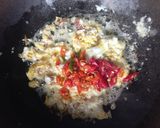 Foto langkah ke 3 dari resep Tumis Kol Telur.