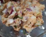A picture of step 6 of Boil aloo besan ka pakoda.