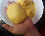 Foto del paso 3 de la receta: Arepas (Tortilla de arina de maiz) a mi manera